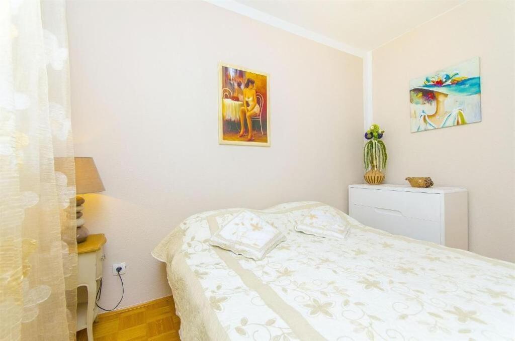 Apartments Nives Трогир Экстерьер фото