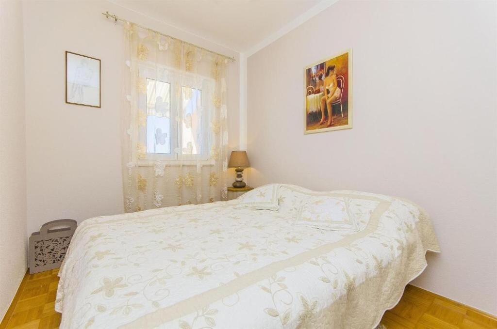 Apartments Nives Трогир Экстерьер фото