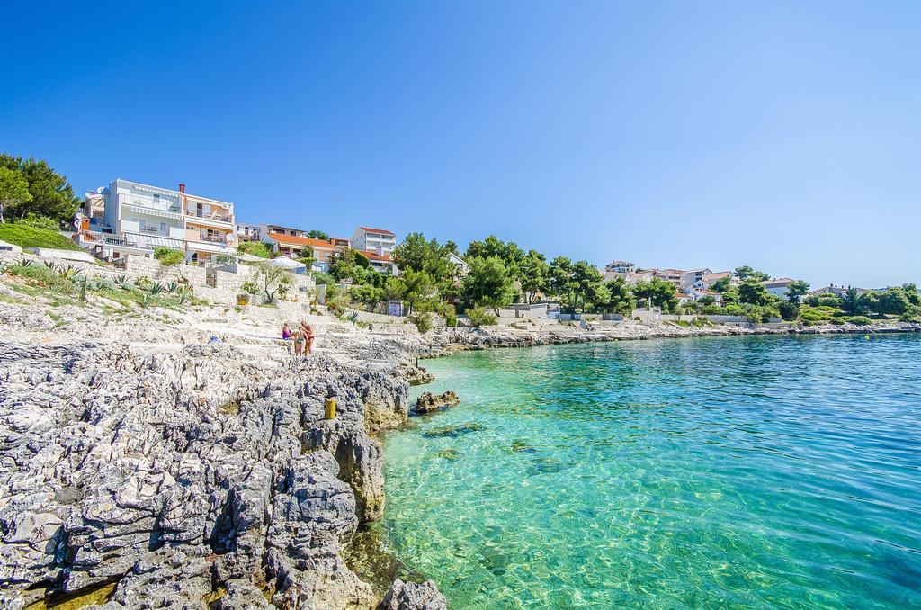 Apartments Nives Трогир Экстерьер фото