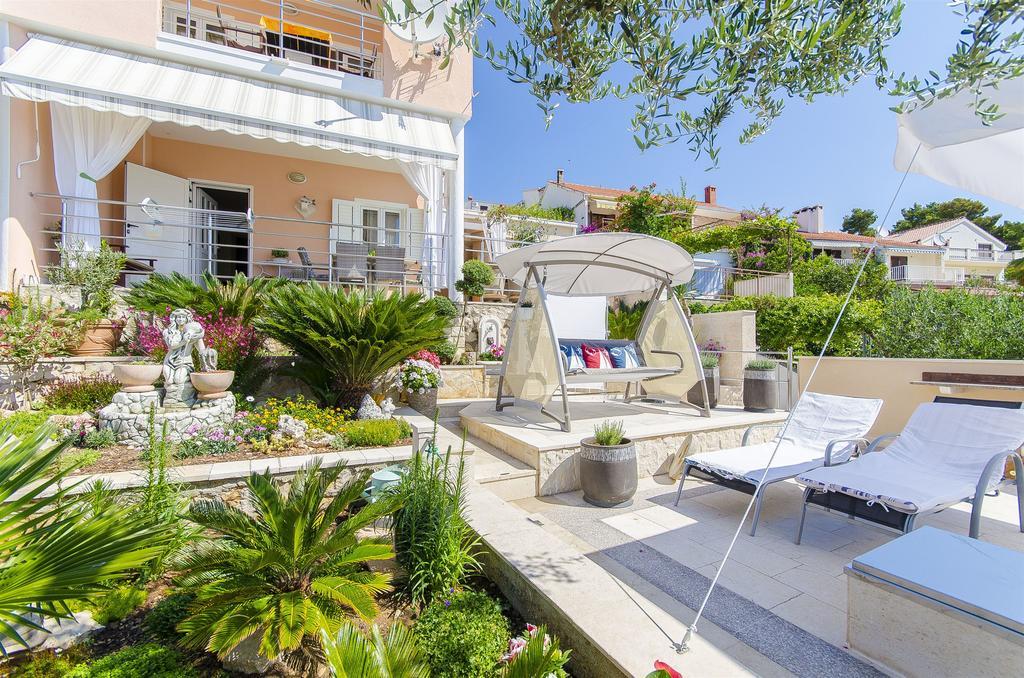 Apartments Nives Трогир Экстерьер фото
