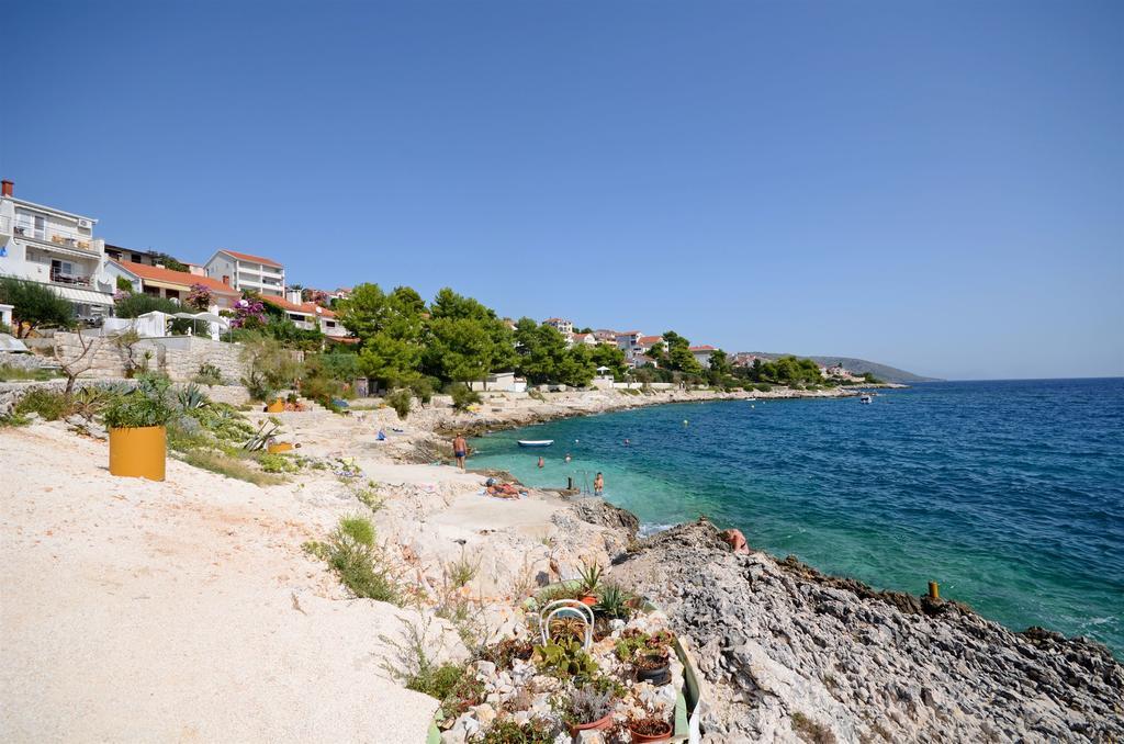 Apartments Nives Трогир Экстерьер фото