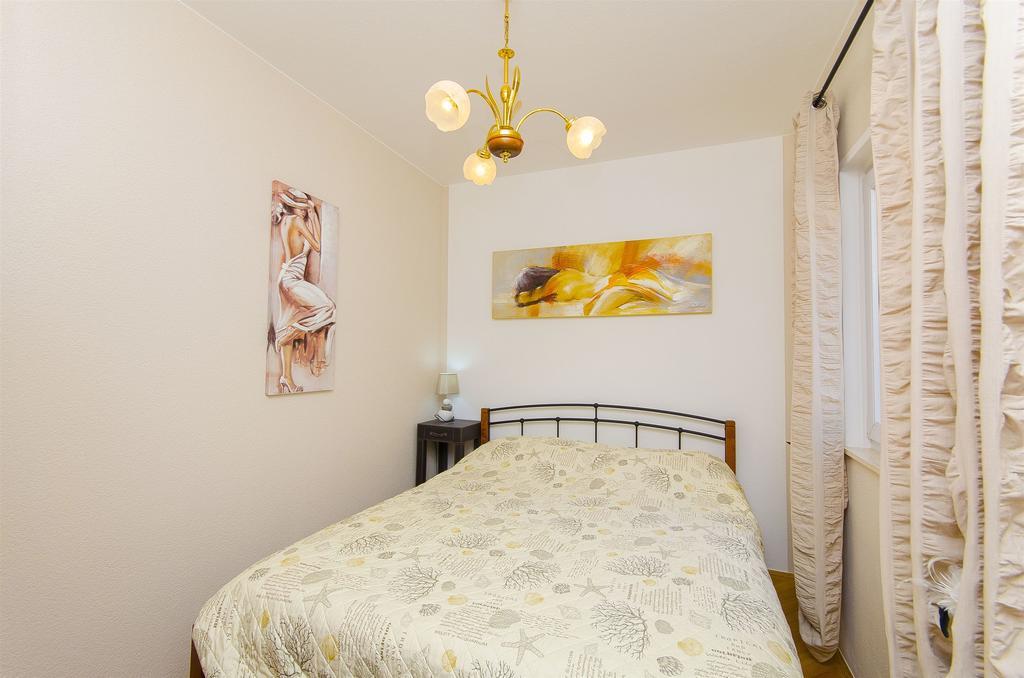 Apartments Nives Трогир Экстерьер фото