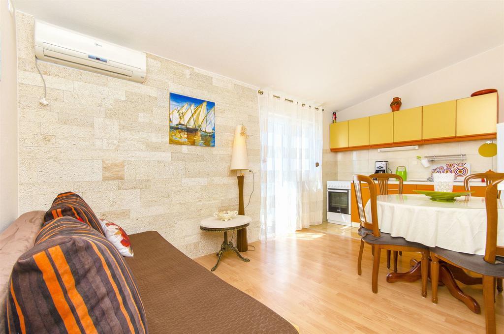 Apartments Nives Трогир Экстерьер фото
