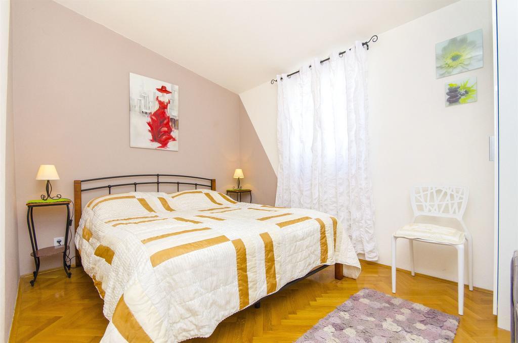 Apartments Nives Трогир Экстерьер фото