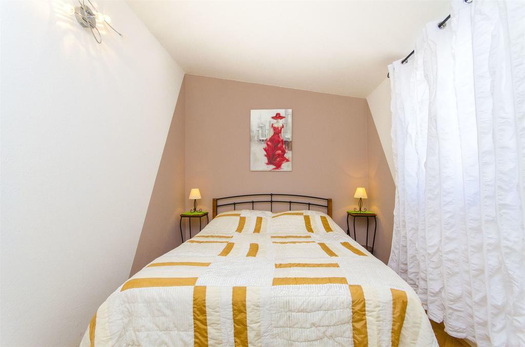 Apartments Nives Трогир Экстерьер фото