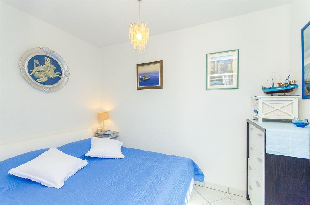Apartments Nives Трогир Экстерьер фото