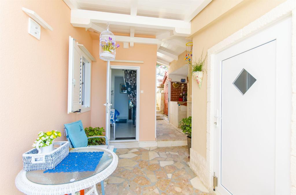 Apartments Nives Трогир Экстерьер фото