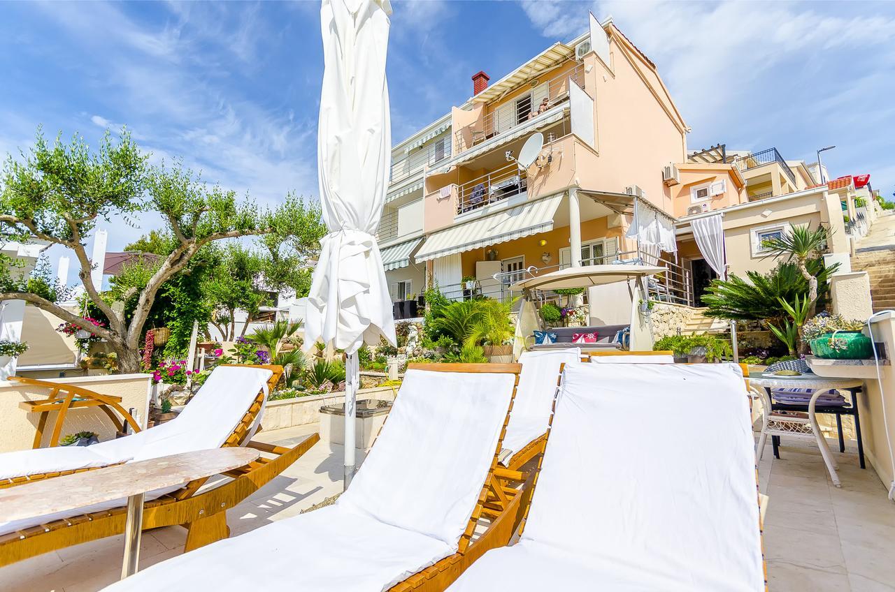 Apartments Nives Трогир Экстерьер фото