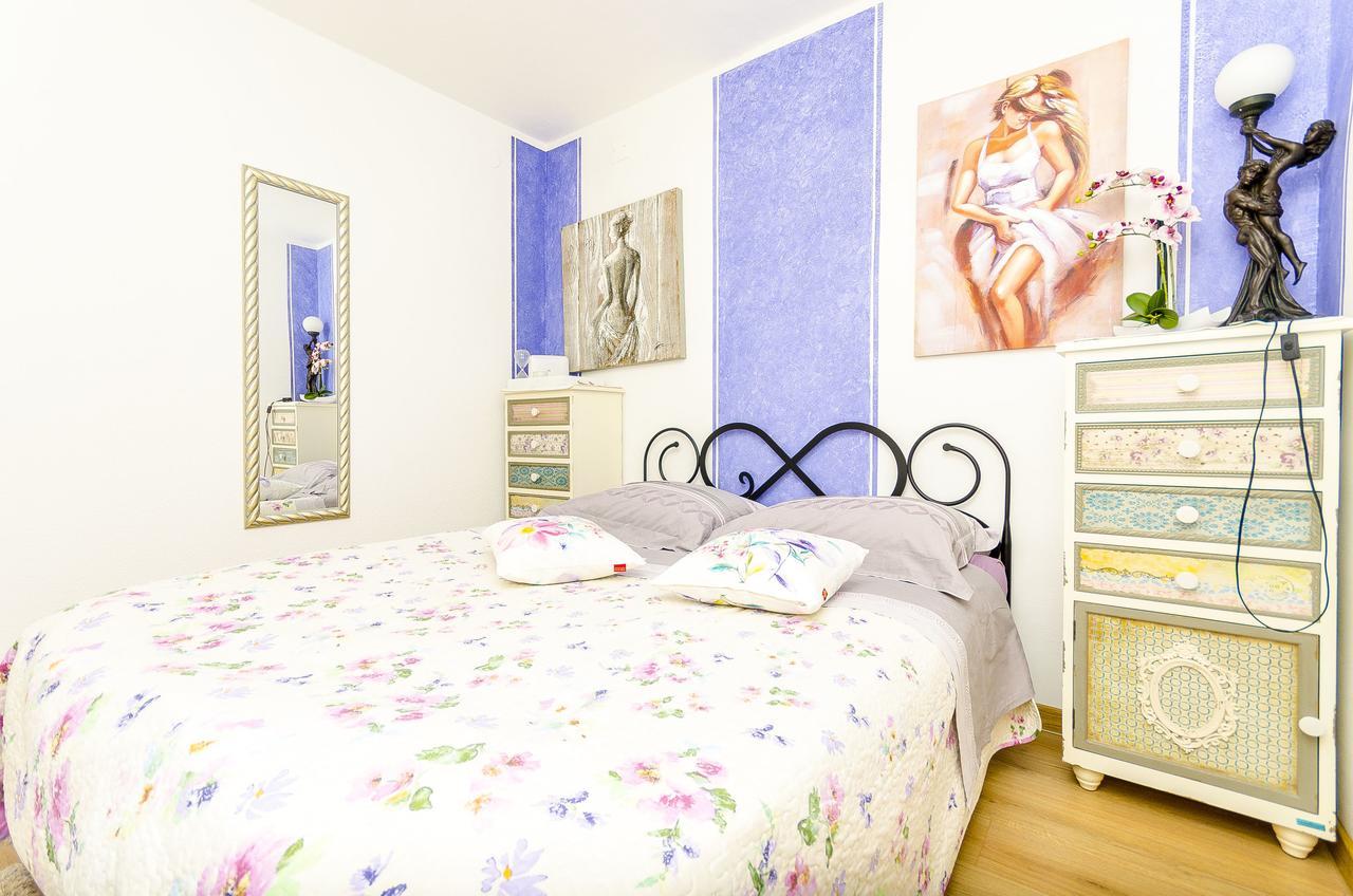 Apartments Nives Трогир Экстерьер фото